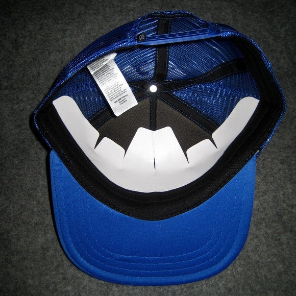 VANS "Cold One" Snapback Trucker Hat - Picture 6 of 11